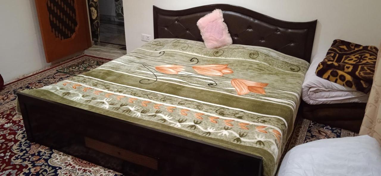 Mir Manzil Bed & Breakfast Srīnagar Екстериор снимка