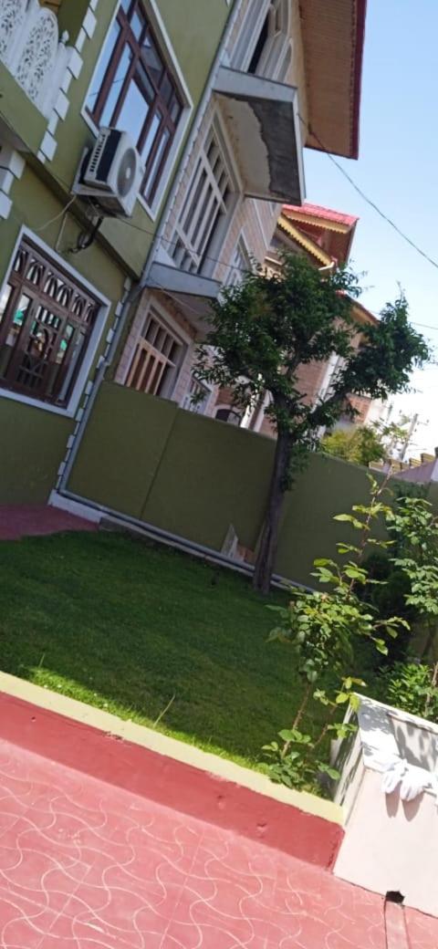 Mir Manzil Bed & Breakfast Srīnagar Екстериор снимка